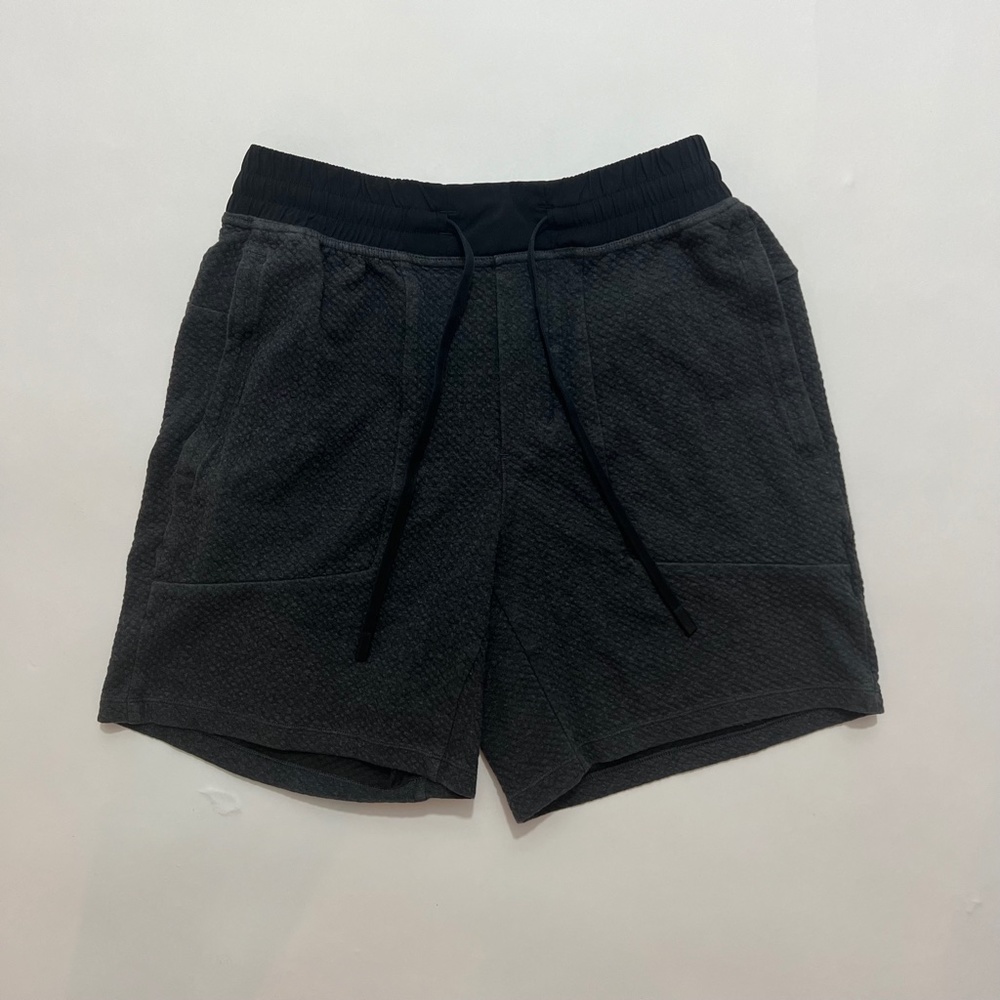 Lululemon - M - Shorts